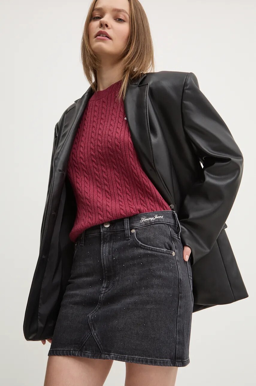 Tommy Jeans fustă din denim culoarea negru, mini, creion, DW0DW18948