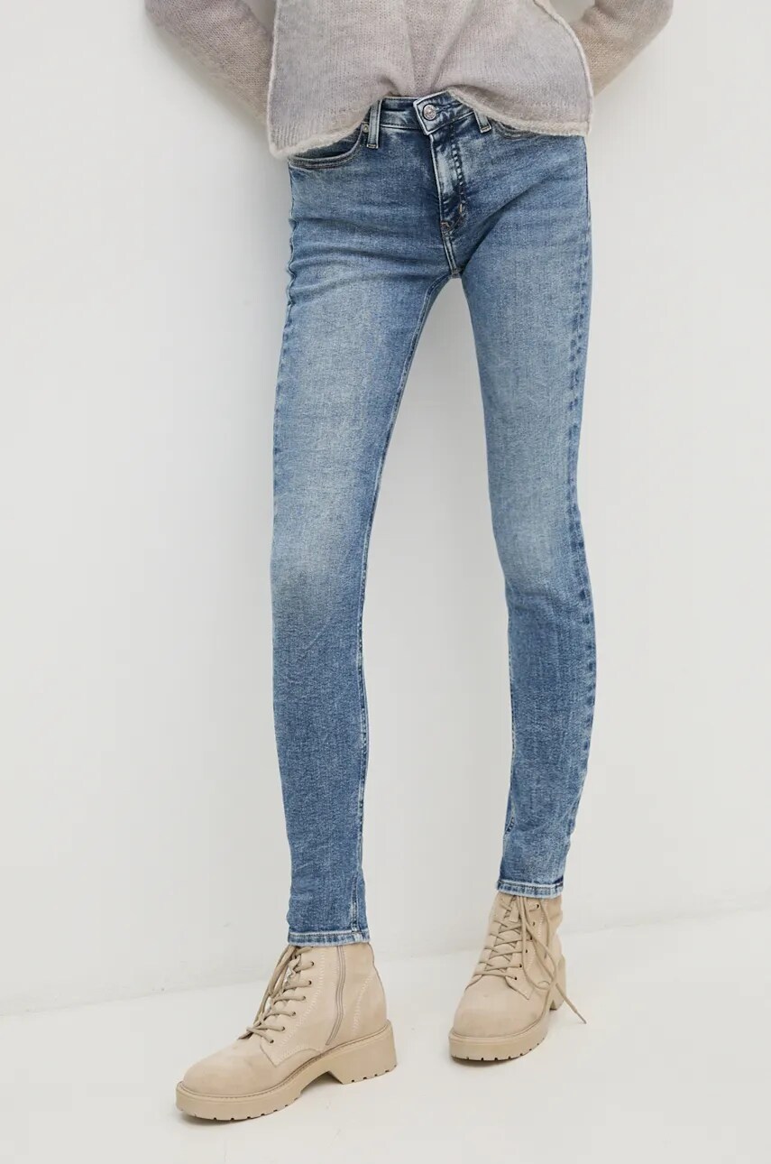 Levně Džíny Calvin Klein Jeans dámské, modrá barva, J20J224022