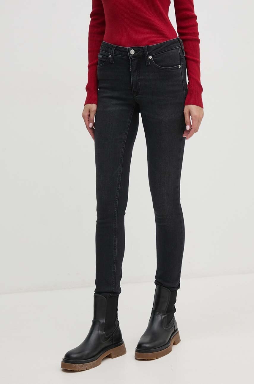 

Дънки Calvin Klein Jeans в черно J20J224021, Черен