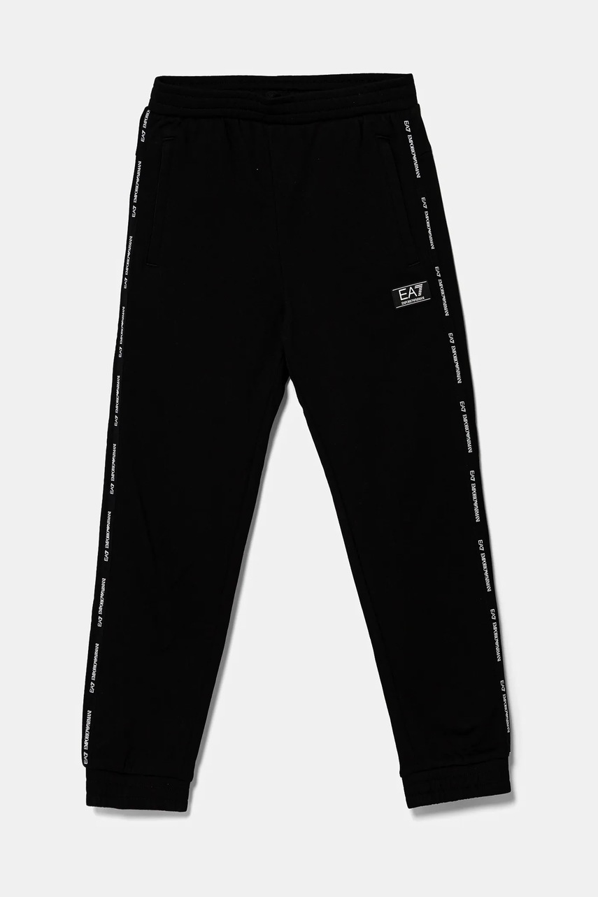 

Детски спортен панталон EA7 Emporio Armani в черно с апликация 6DBP58 BJEXZ, Черен