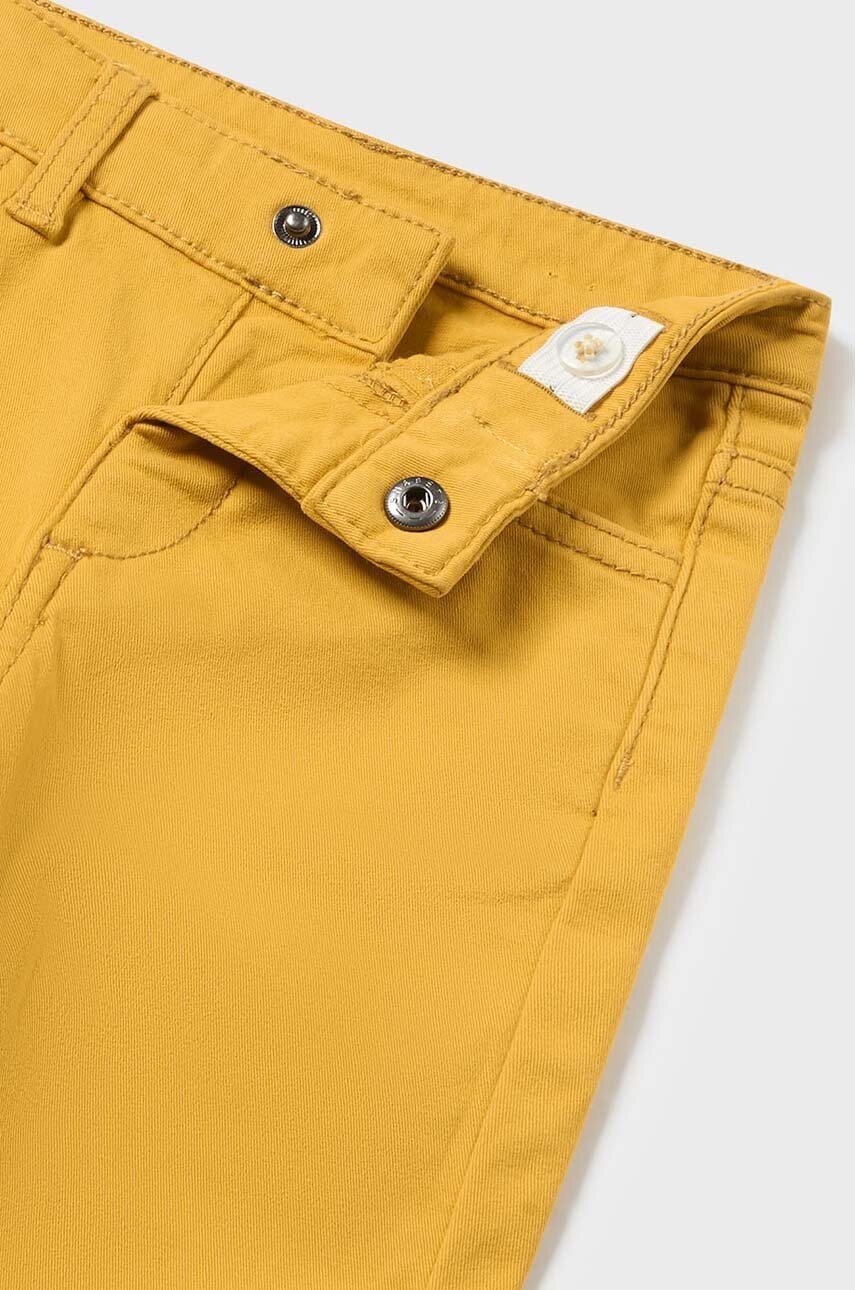 Детские хлопковые брюки Mayoral slim fit basic цвет жёлтый однотонные 563 Детские хлопковые брюки Mayoral slim fit basic цвет жёлтый однотонные 563