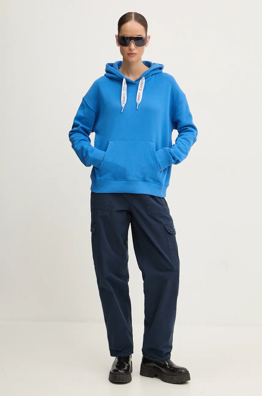 Хлопковые брюки Tommy Jeans цвет синий фасон cargo высокая посадка DW0DW18510 Хлопковые брюки Tommy Jeans цвет синий фасон cargo высокая посадка DW0DW18510