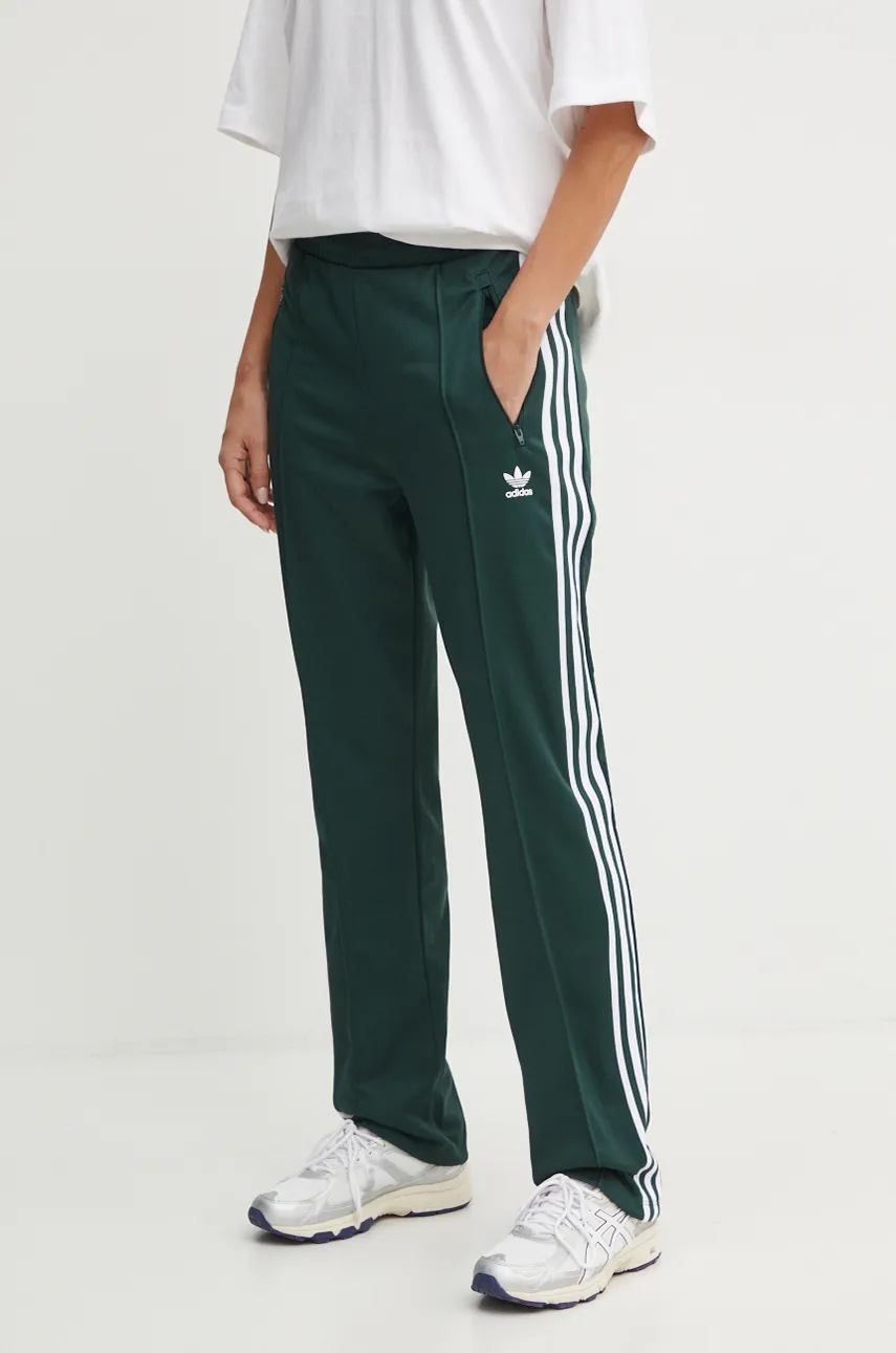 

Спортен панталон adidas Originals в зелено с десен IY2226, Зелен