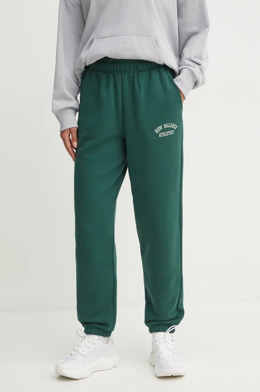 New Balance pantaloni de trening culoarea verde, cu imprimeu, WP43500NWG New Balance pantaloni de trening culoarea verde, cu imprimeu, WP43500NWG