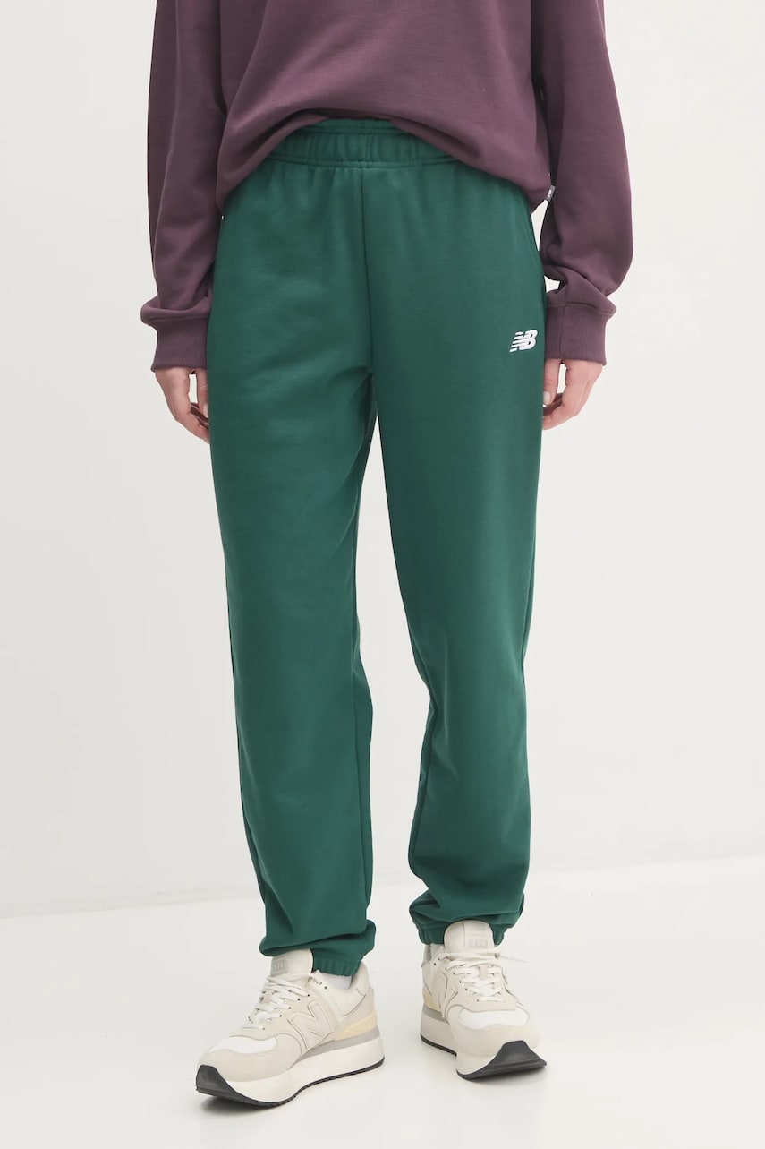 New Balance pantaloni de trening culoarea verde, neted, WP41500NWG New Balance pantaloni de trening culoarea verde, neted, WP41500NWG