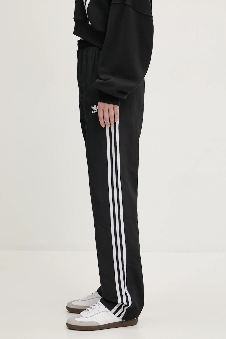 Спортивные штаны adidas Originals Woven Track Pant цвет чёрный с узором JD5335 Спортивные штаны adidas Originals Woven Track Pant цвет чёрный с узором JD5335