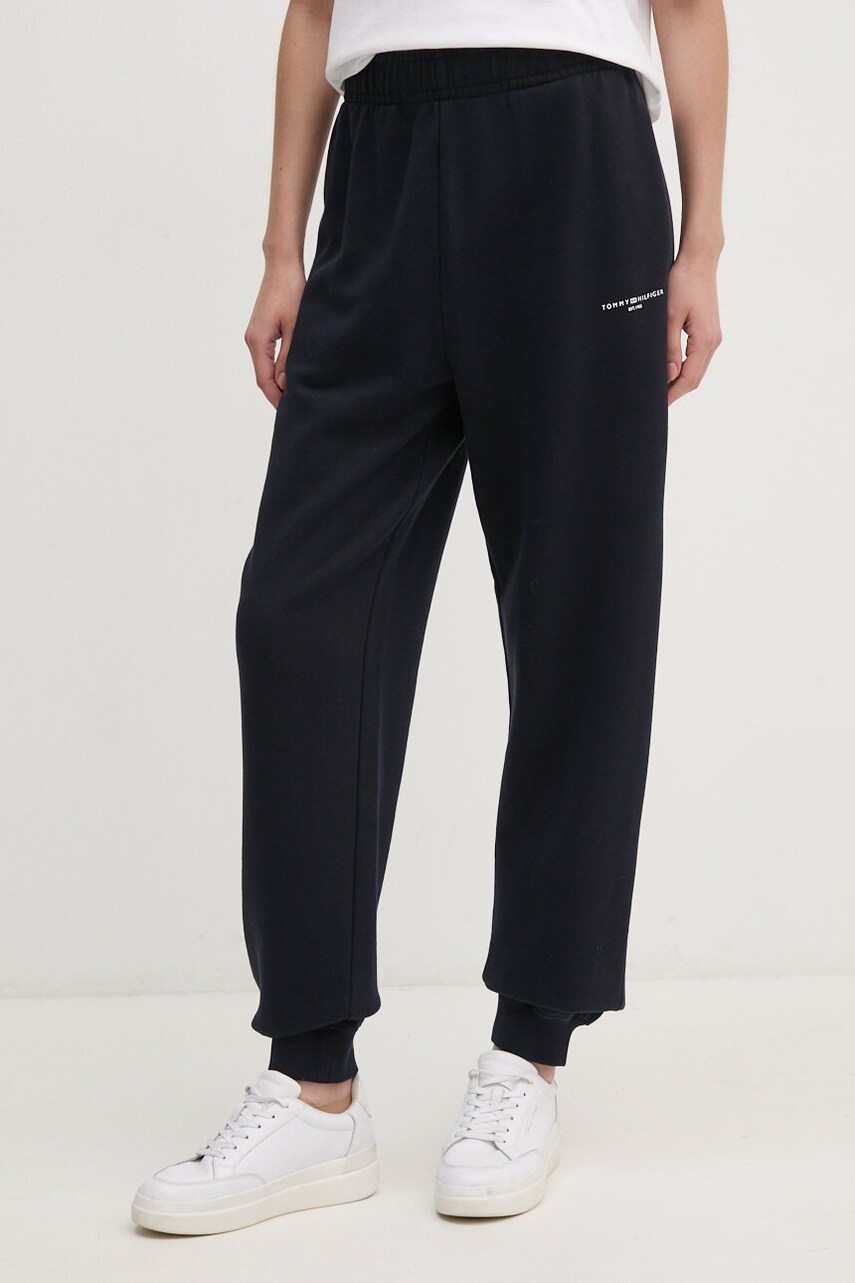 Levně Bavlněné tepláky Tommy Hilfiger tmavomodrá barva, WW0WW42883