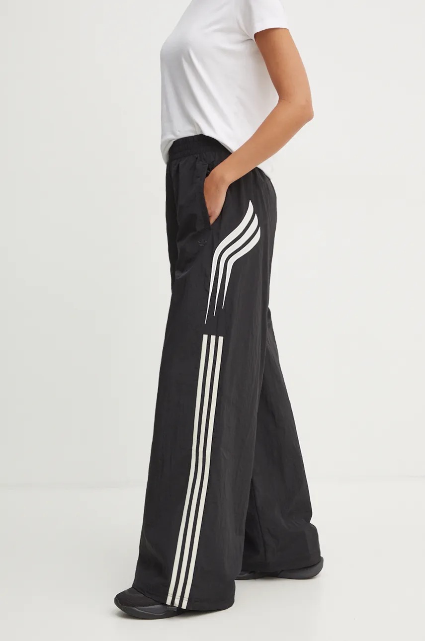 

Панталон adidas Originals в черно с широка каройка, с висока талия IW5509, Черен