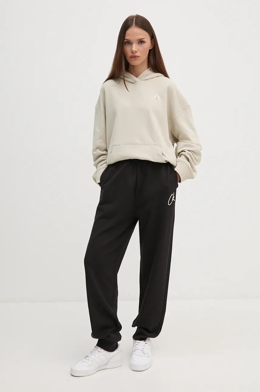 Хлопковые спортивные штаны Calvin Klein Jeans цвет чёрный однотонные J20J224441 Хлопковые спортивные штаны Calvin Klein Jeans цвет чёрный однотонные J20J224441