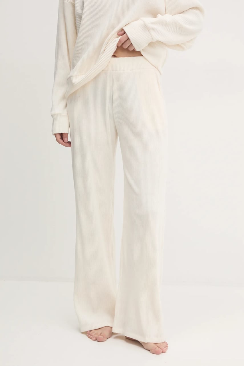 Levně Tepláky Abercrombie & Fitch béžová barva, hladké, KI147-4076