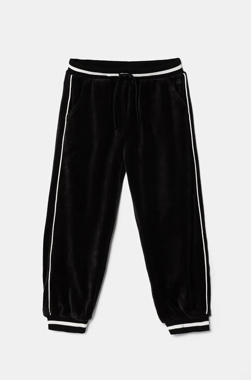 United Colors of Benetton pantaloni de trening din velur pentru copii culoarea negru, neted, 3UK0CF057