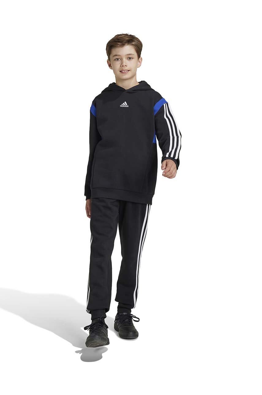 

Детски спортен панталон adidas B PT CB в черно с десен JE0322, Черен