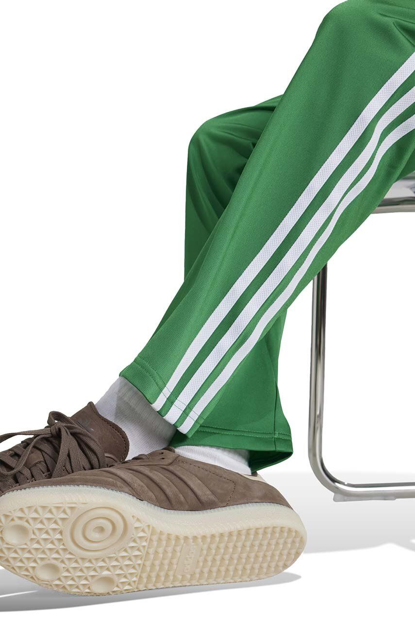 Otroški Spodnji Del Trenirke Adidas Originals FIREBIRD PANTS Zelena Barva, IY9804