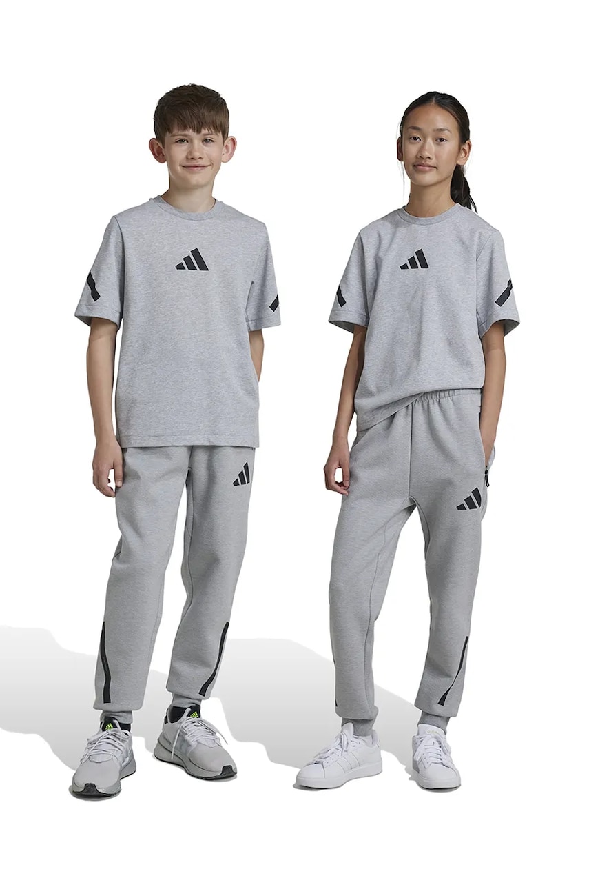 adidas pantaloni de trening pentru copii J Z.N.E. PT culoarea gri, cu imprimeu, JI7543 adidas pantaloni de trening pentru copii J Z.N.E. PT culoarea gri, cu imprimeu, JI7543