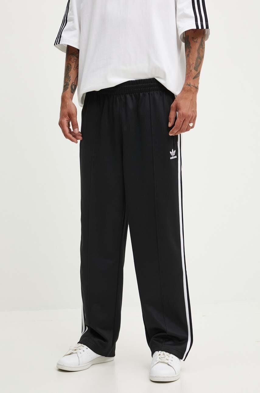 adidas Originals pantaloni Adicolor Baggy Fit Firebird Pant Firebird bărbați, culoarea negru, drept, IZ4801 adidas Originals pantaloni Adicolor Baggy Fit Firebird Pant Firebird bărbați, culoarea negru, drept, IZ4801