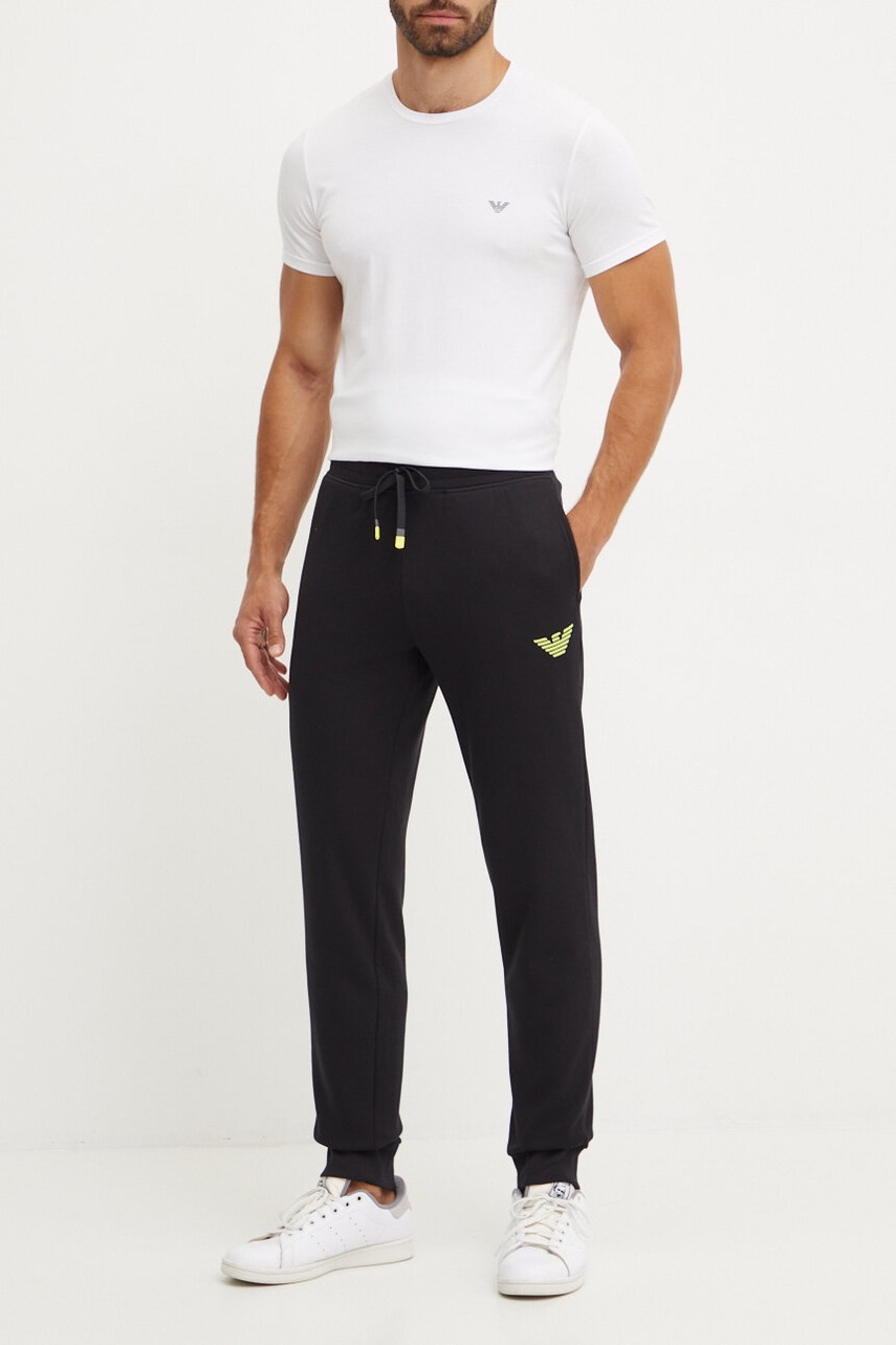 

Домашен панталон Emporio Armani Underwear в черно с апликация 111873 4F571, Черен