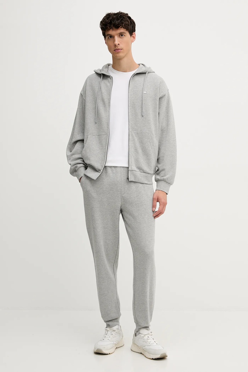 Хлопковые спортивные штаны United Colors of Benetton цвет чёрный однотонные 342ZUF01B