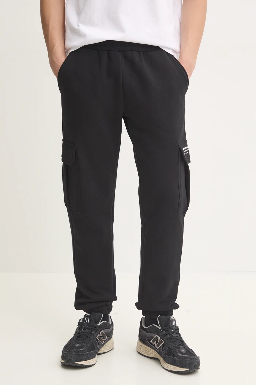 Superdry pantaloni de trening culoarea negru, cu imprimeu, M7011145A-02A