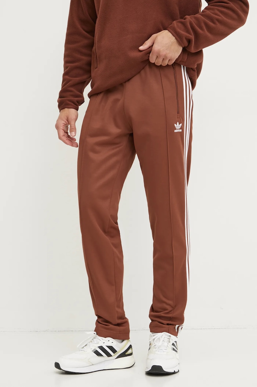 adidas Originals pantaloni de trening Beckenbauer Track Pants culoarea maro, cu imprimeu, IY9877 adidas Originals pantaloni de trening Beckenbauer Track Pants culoarea maro, cu imprimeu, IY9877