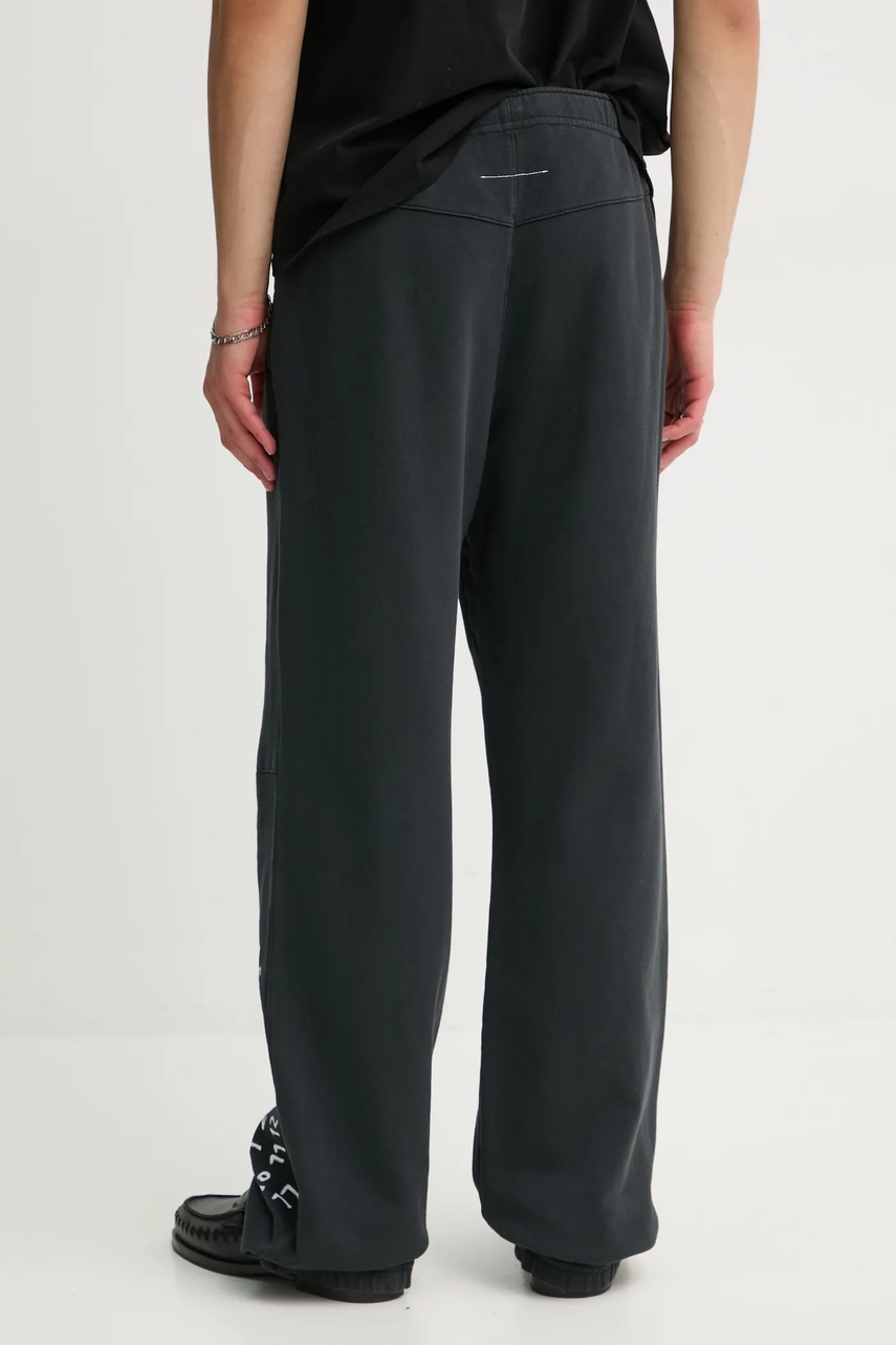 Бавовняні спортивні штани MM6 Maison Margiela колір чорний з принтом SH2KA0022.M25004 