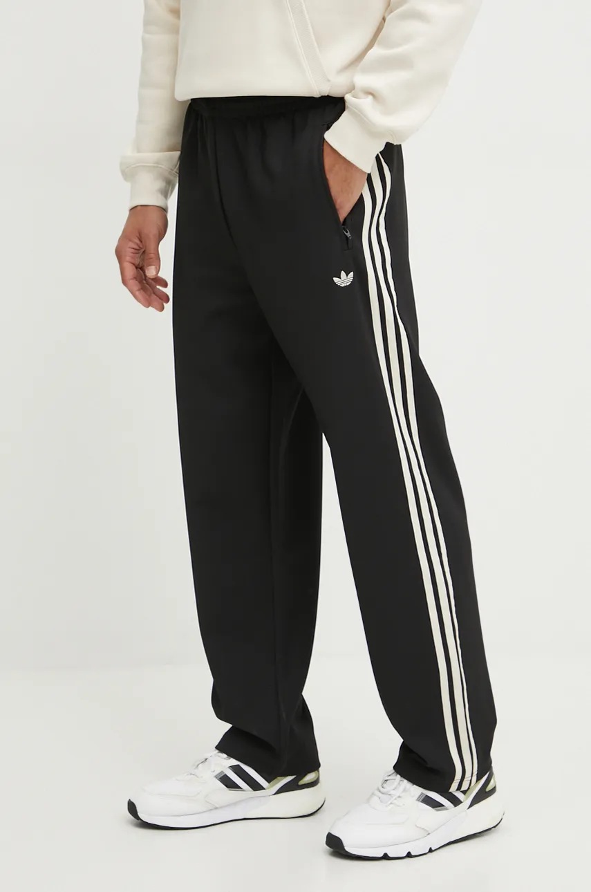 

Спортен панталон adidas Originals Trackpant в черно с апликация JN5976, Черен