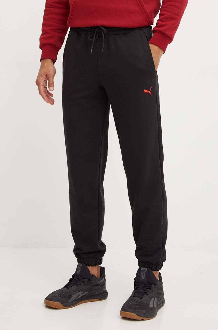 

Спортен панталон Puma F1 ESS Sweatpants в черно с принт 625729, Черен