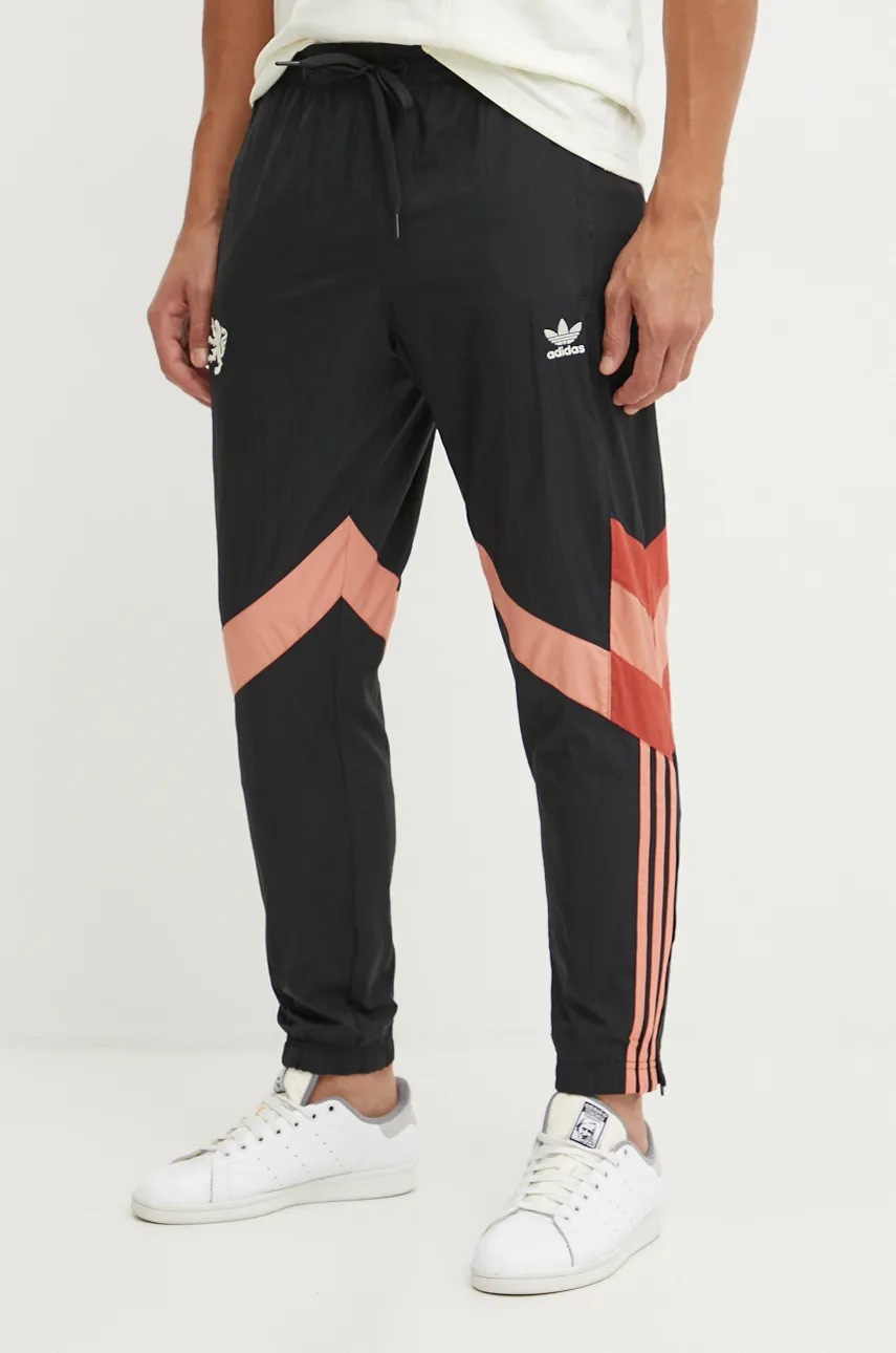 

Панталон adidas Originals в черно с десен IS6490, Черен