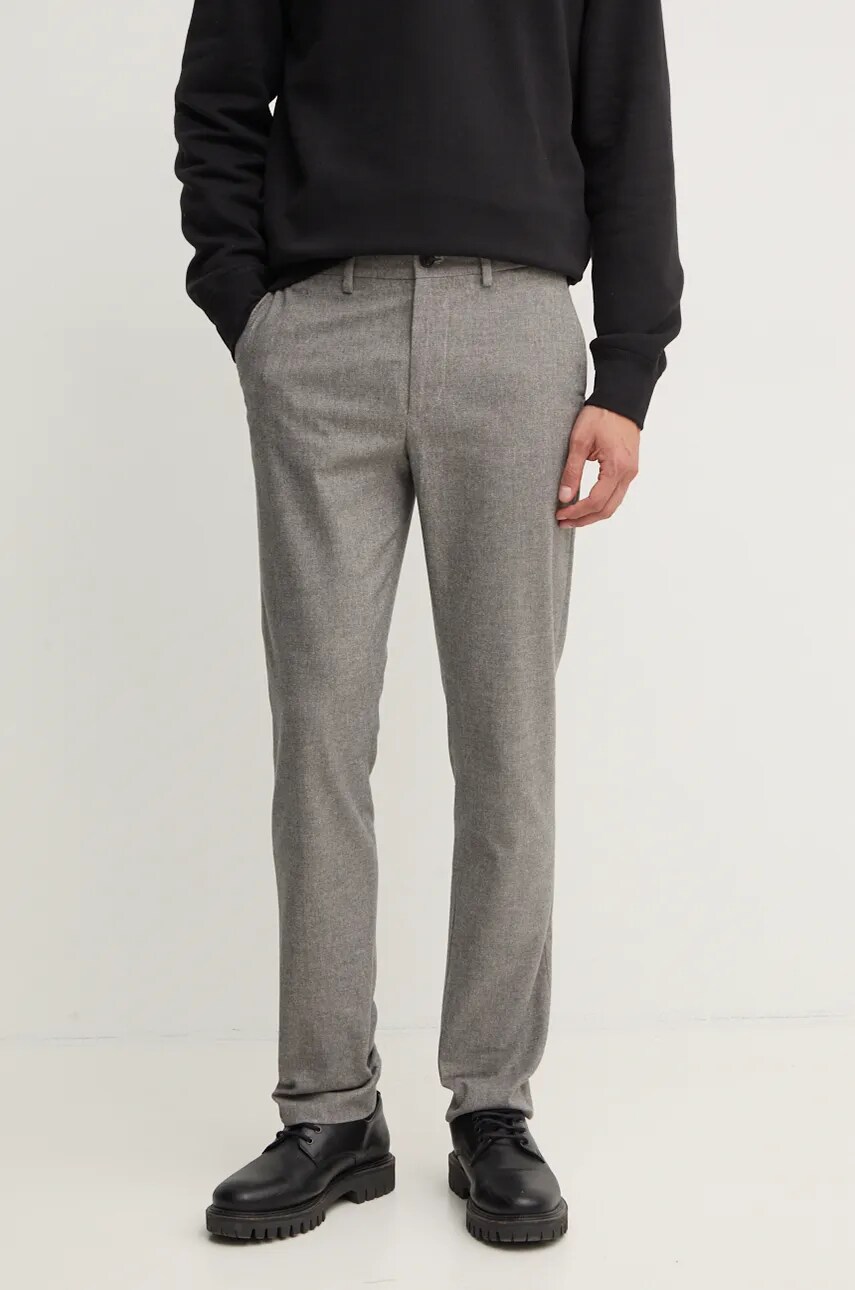 

Панталон Tommy Hilfiger в сиво с кройка тип чино MW0MW36735, Сив