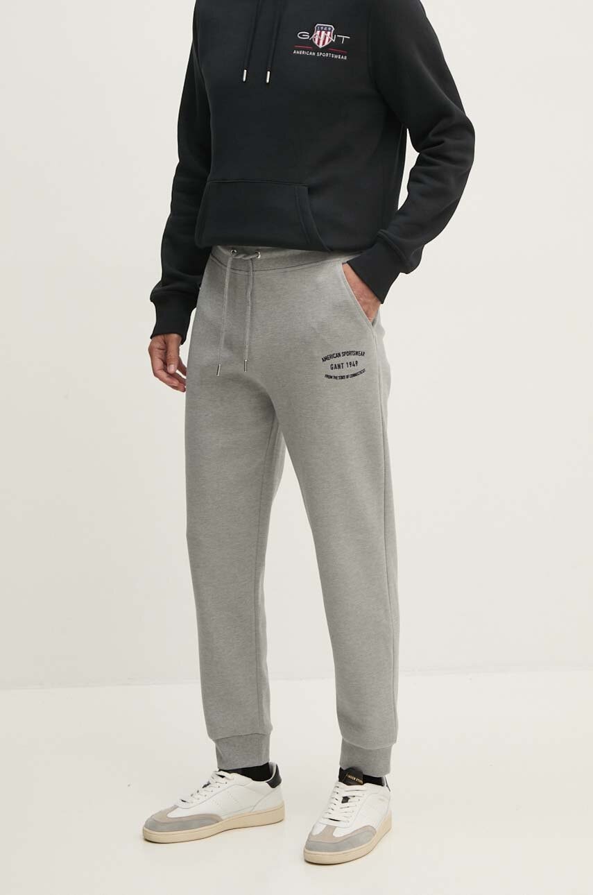 Gant pantaloni de trening culoarea gri, cu imprimeu, 2015072 Gant pantaloni de trening culoarea gri, cu imprimeu, 2015072