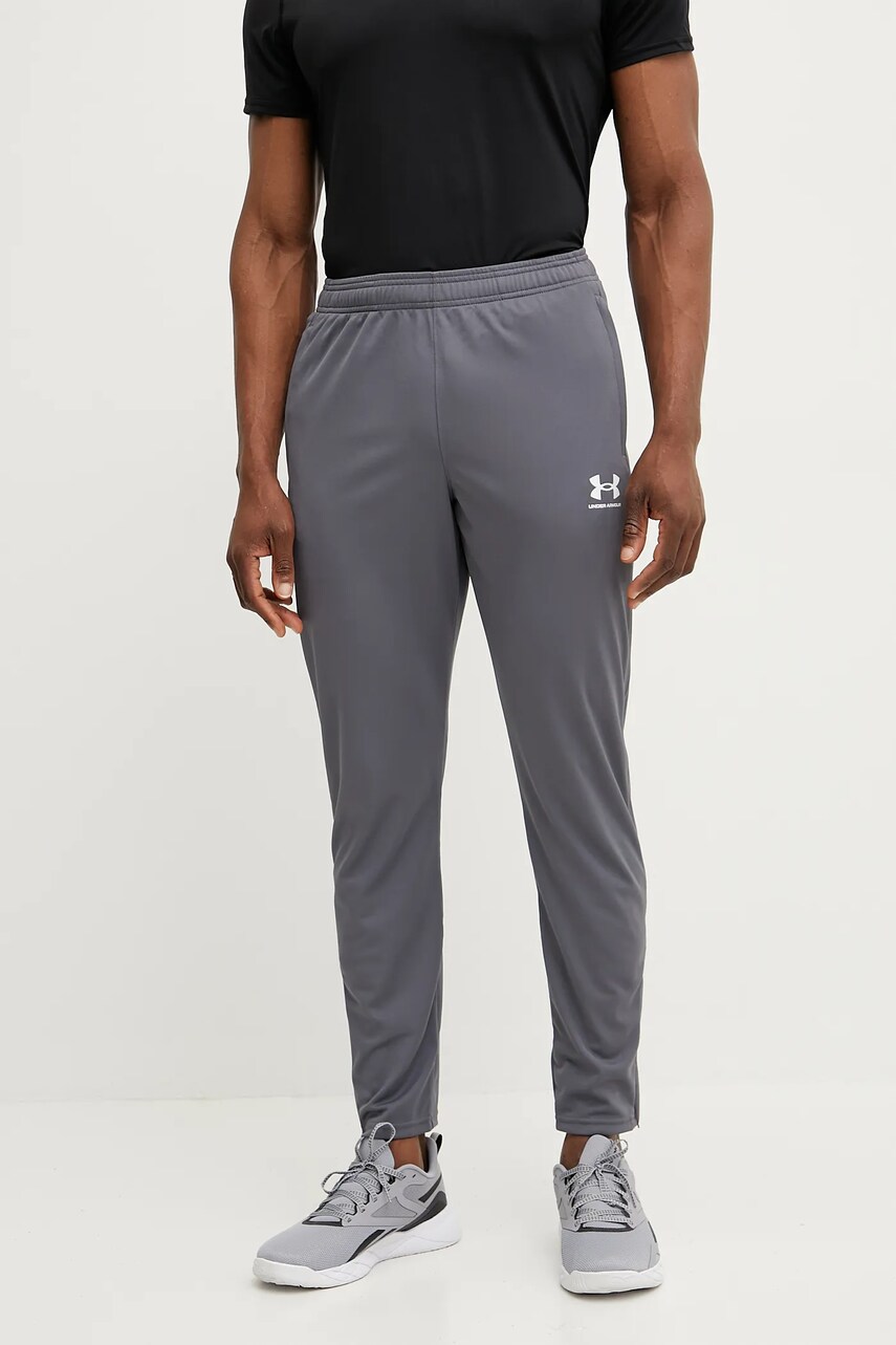 Levně Tréninkové kalhoty Under Armour Challenger černá barva, hladké, 1382602