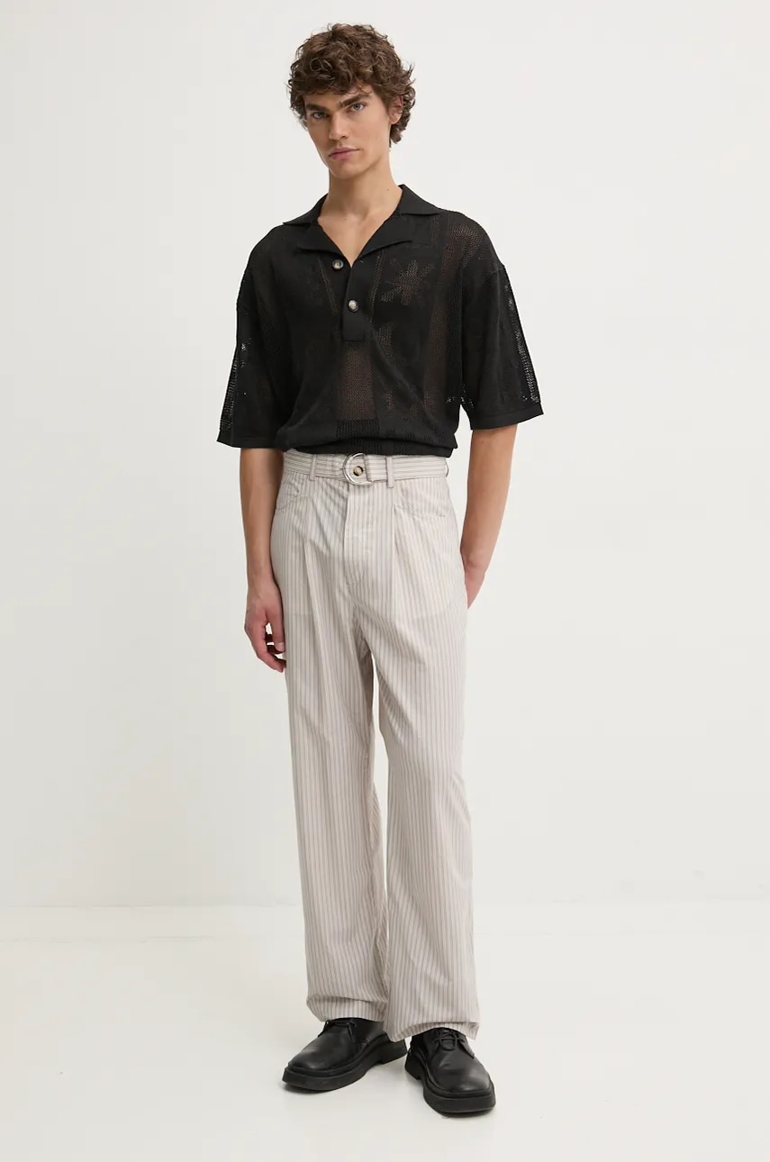 Брюки Nanushka FERRE мужские цвет бежевый фасон chinos NM24PFPA01775 Брюки Nanushka FERRE мужские цвет бежевый фасон chinos NM24PFPA01775