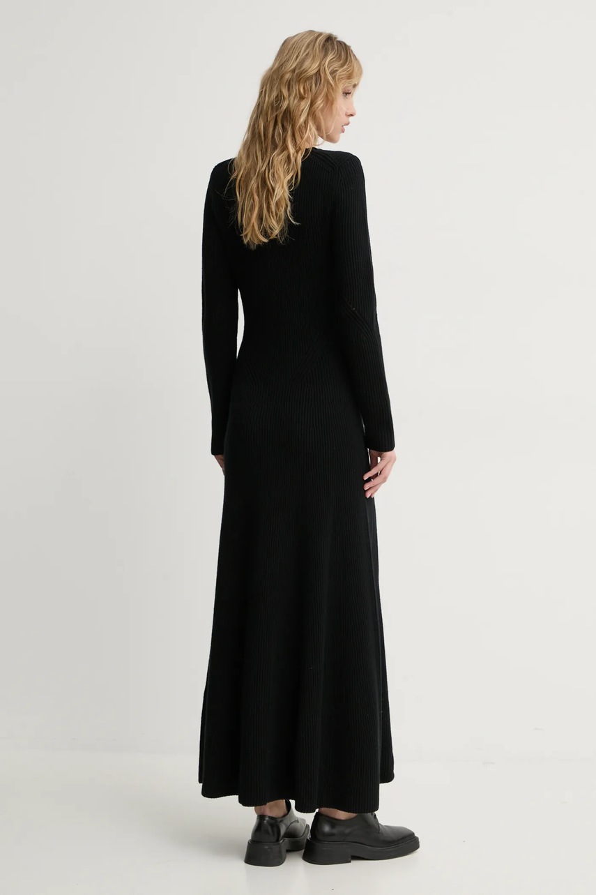 Платье BA&SH цвет чёрный maxi расклешённое 1H24PETR Платье BA&SH цвет чёрный maxi расклешённое 1H24PETR