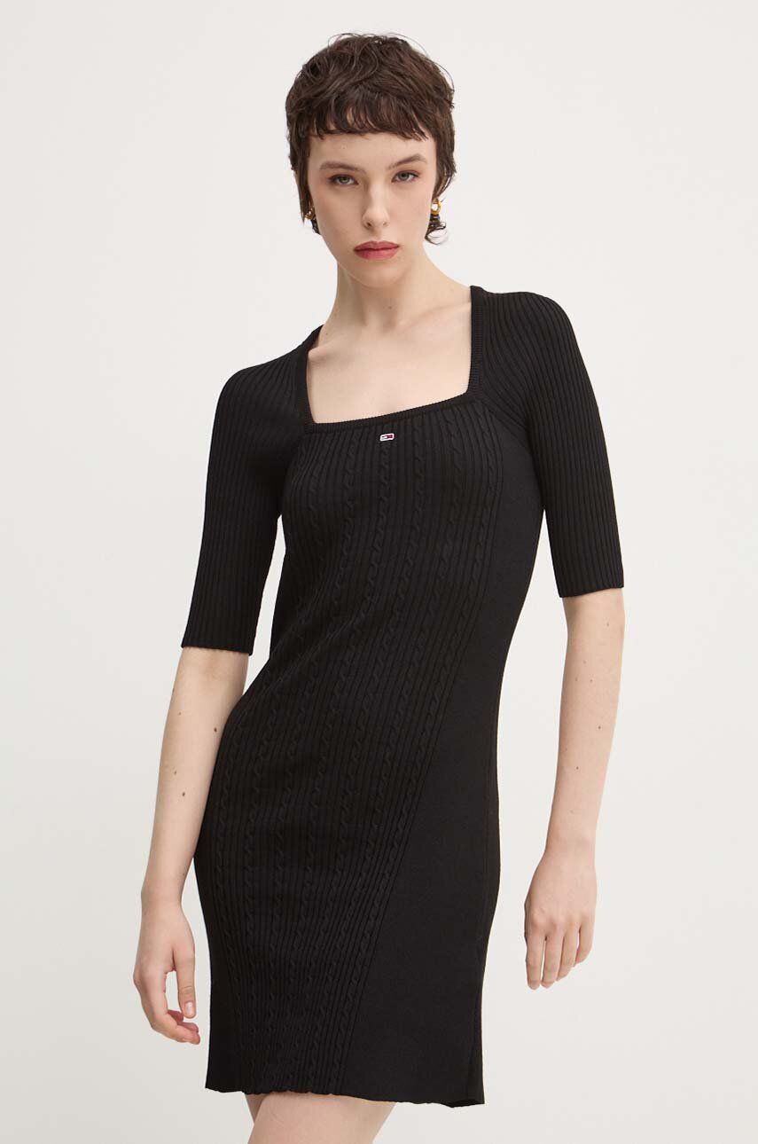 Сукня Tommy Jeans колір чорний mini облягаюча DW0DW18732