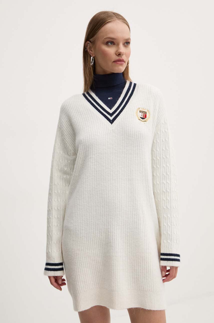 Tommy Jeans rochie culoarea bej, mini, dreaptă, DW0DW19810