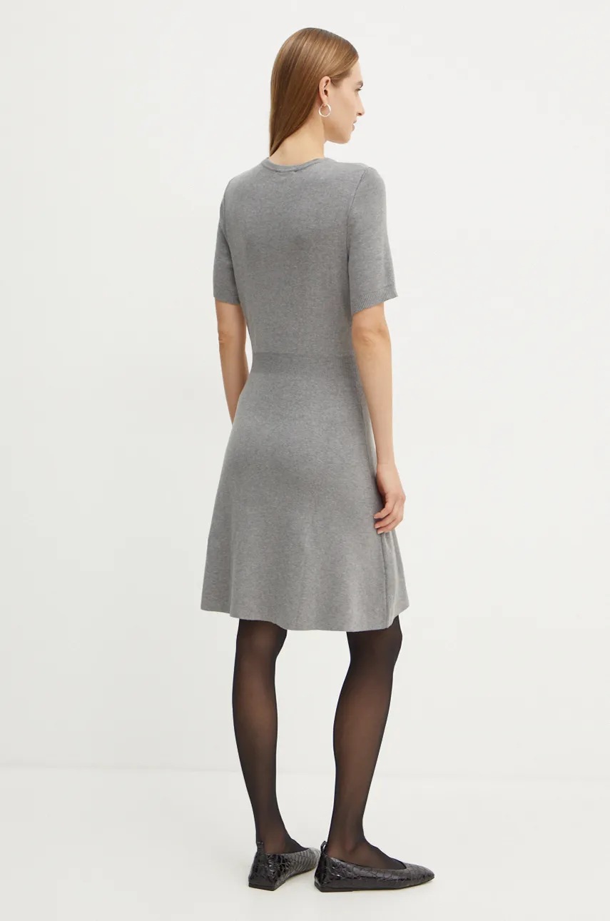 Платье Morgan RMIXBO цвет серый mini расклешённое RMIXBO Платье Morgan RMIXBO цвет серый mini расклешённое RMIXBO