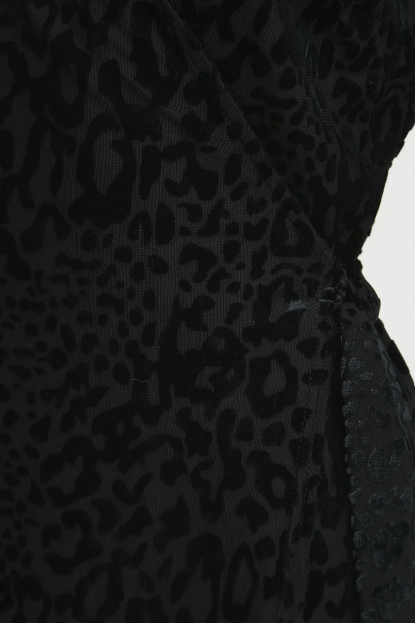 Φόρεμα Never Fully Dressed Willow Wrap Dress χρώμα: μαύρο, NFDDR1685 φωτογραφία