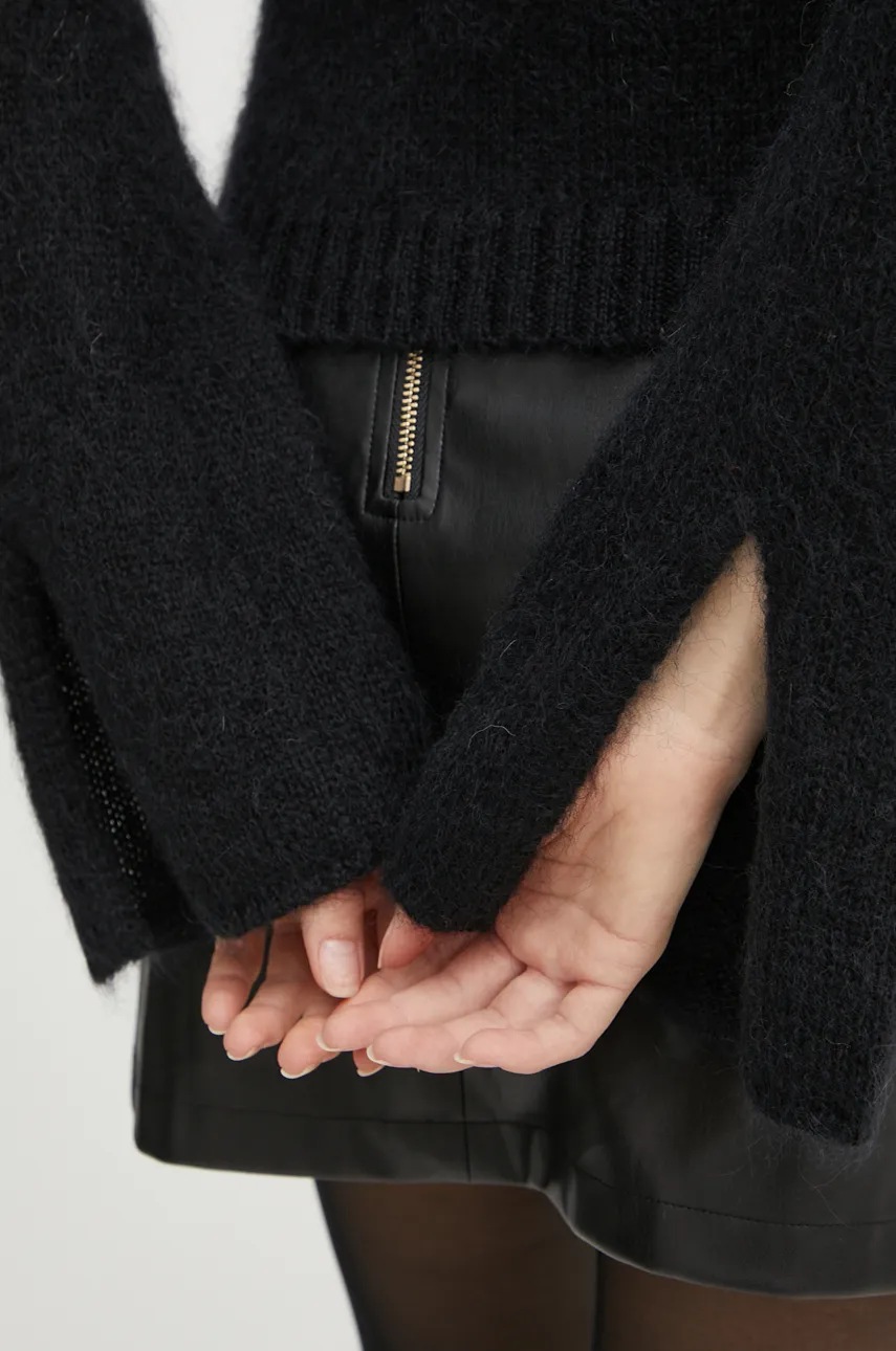 Μάλλινο πουλόβερ Pinko γυναικείο, χρώμα: μαύρο, 104472 A28L φωτογραφία