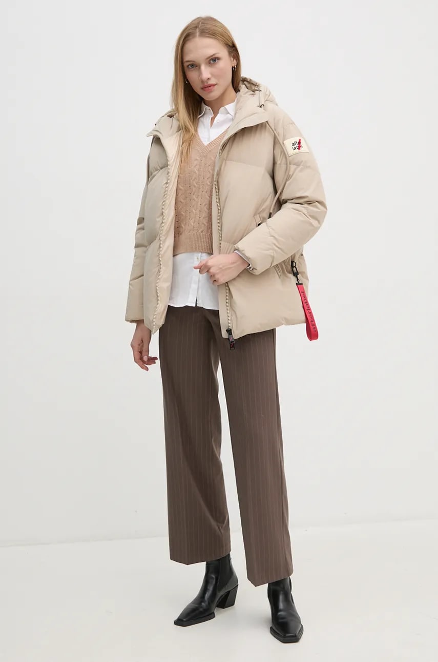 Шерстяной жилет United Colors of Benetton цвет бежевый лёгкий 1244D4023 Шерстяной жилет United Colors of Benetton цвет бежевый лёгкий 1244D4023