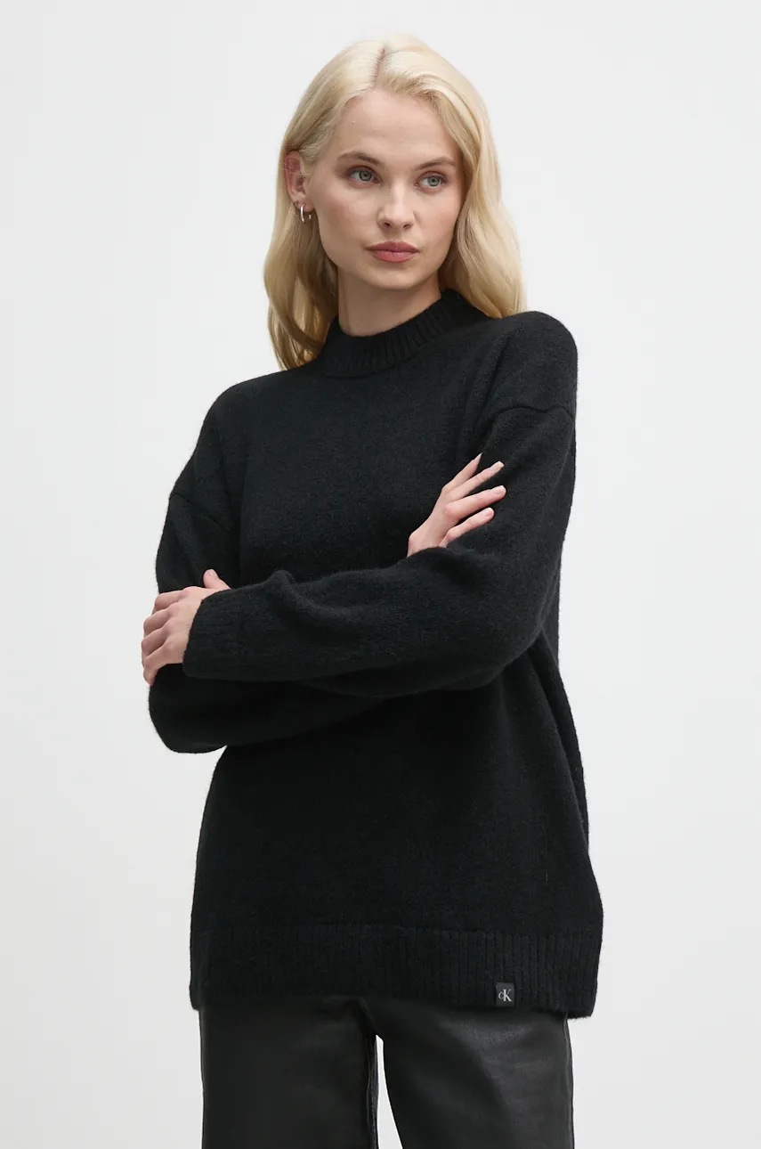 

Пуловер Calvin Klein Jeans дамски в черно с ниско поло J20J224636, Черен