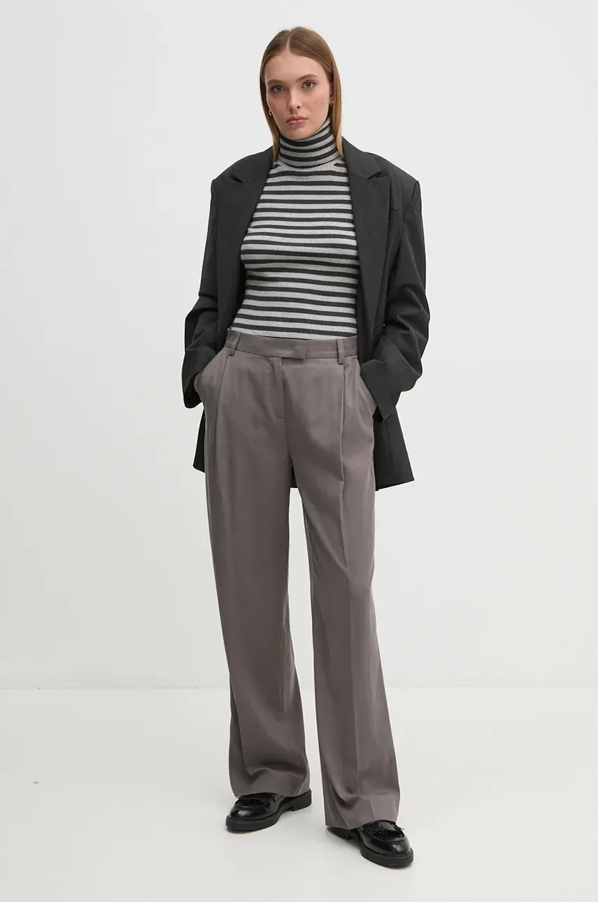 Свитер Calvin Klein Jeans женский цвет серый лёгкий с гольфом J20J224225 Свитер Calvin Klein Jeans женский цвет серый лёгкий с гольфом J20J224225