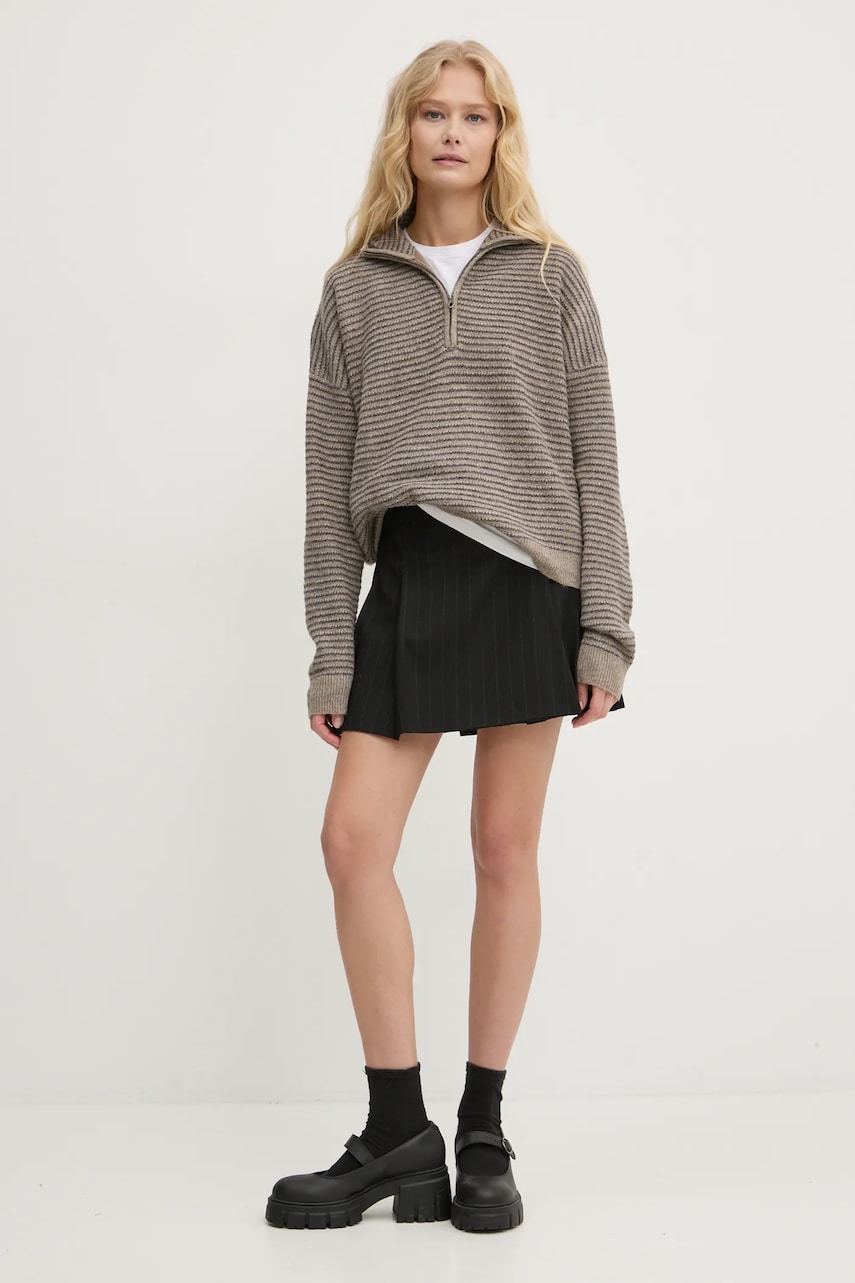 Volcom pulover femei, culoarea maro, light, cu turtleneck, B0732402 Volcom pulover femei, culoarea maro, light, cu turtleneck, B0732402