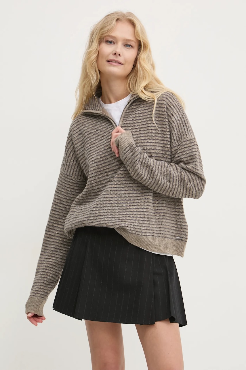 Свитер Volcom женский цвет коричневый лёгкий с полугольфом B0732402 Свитер Volcom женский цвет коричневый лёгкий с полугольфом B0732402