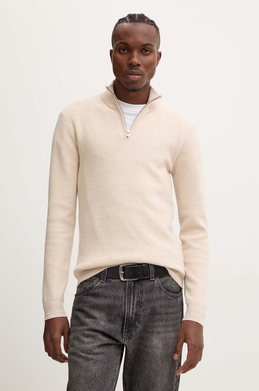 

Пуловер Bruuns Bazaar SimonBBNovel knit мъжки в бежово с ниско поло BBM2398, Бежов