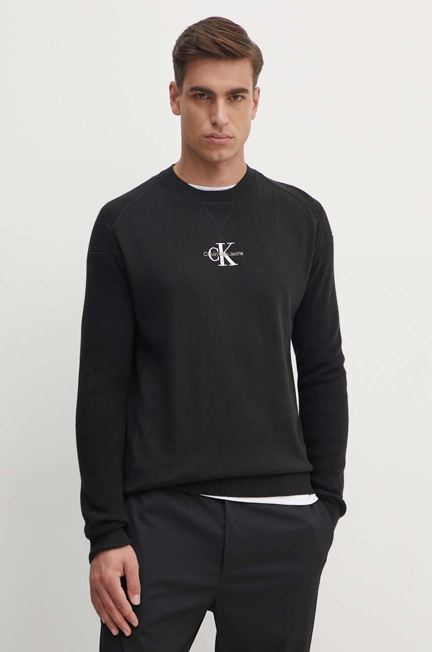 

Памучен пуловер Calvin Klein Jeans в черно от лека материя J30J325671, Черен