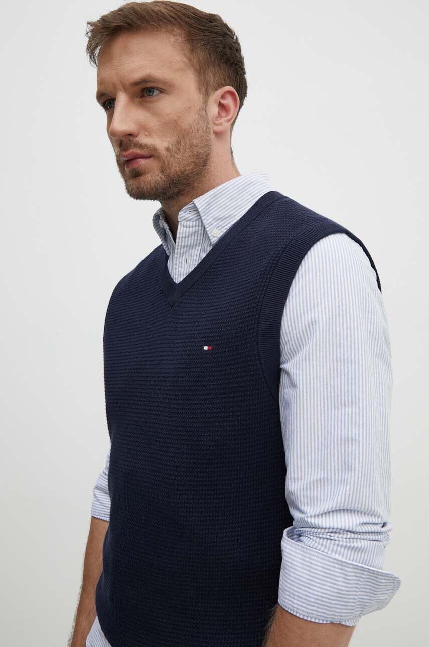 

Памучен елек Tommy Hilfiger в тъмносиньо от лека материя MW0MW35473, Тъмносин