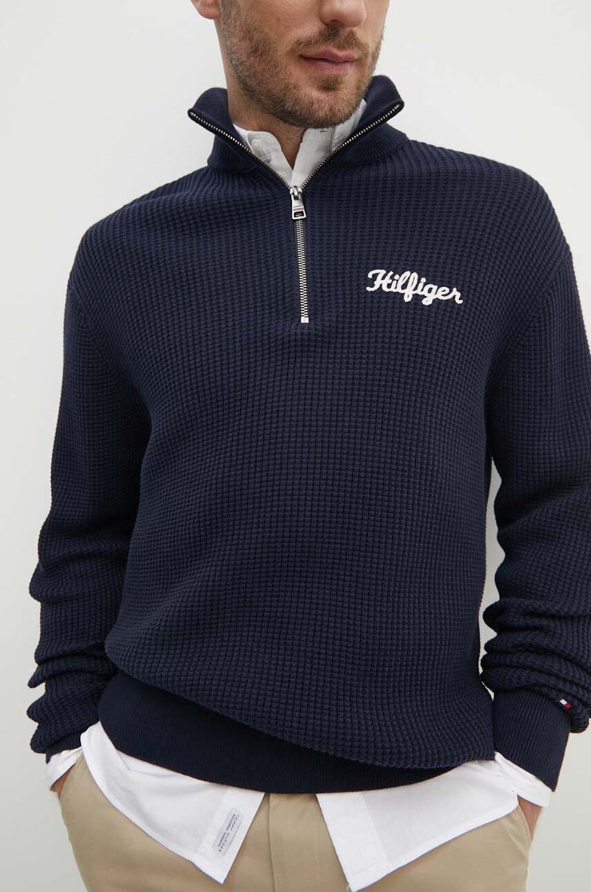 

Памучен пуловер Tommy Hilfiger в тъмносиньо MW0MW36205, Тъмносин
