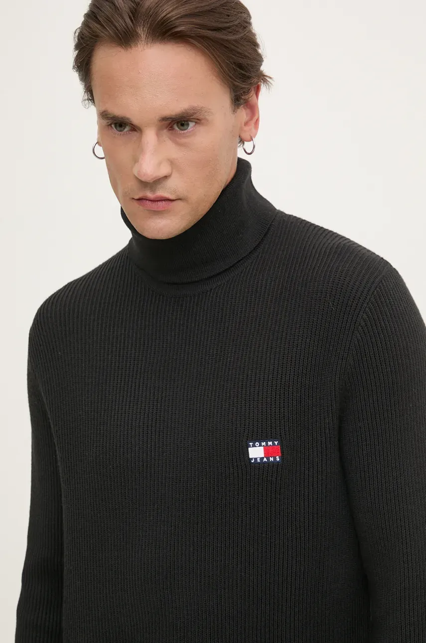 Свитер с примесью шерсти Tommy Jeans мужской цвет чёрный лёгкий с гольфом DM0DM19434 Свитер с примесью шерсти Tommy Jeans мужской цвет чёрный лёгкий с гольфом DM0DM19434