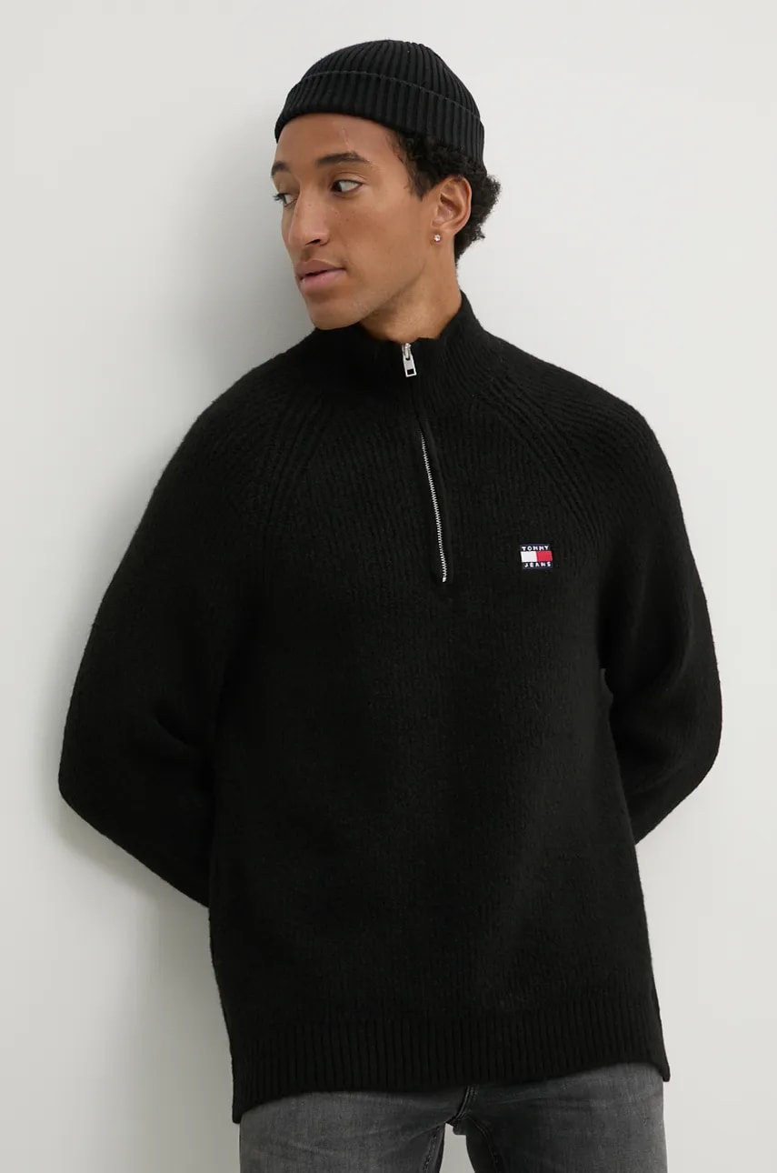 Tommy Jeans pulover din amestec de lână barbati, culoarea negru, călduros, cu turtleneck, DM0DM19437 Tommy Jeans pulover din amestec de lână barbati, culoarea negru, călduros, cu turtleneck, DM0DM19437