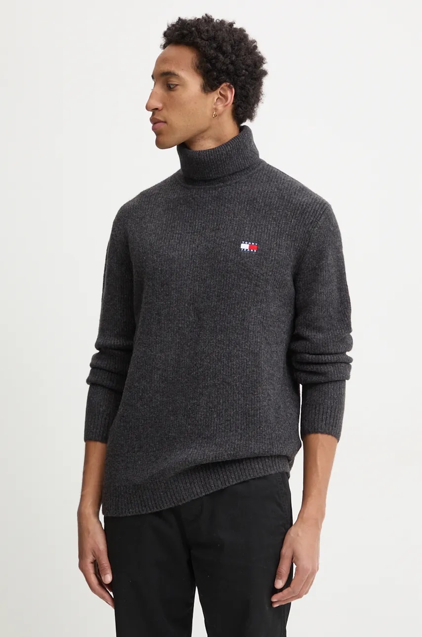 Tommy Jeans pulover din amestec de lana barbati, culoarea gri, cu guler, DM0DM20602 Tommy Jeans pulover din amestec de lana barbati, culoarea gri, cu guler, DM0DM20602