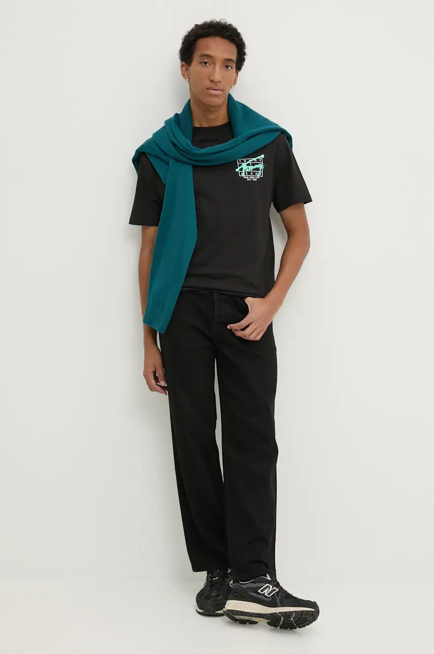 Свитер с примесью шерсти Tommy Jeans мужской цвет зелёный DM0DM20706 Свитер с примесью шерсти Tommy Jeans мужской цвет зелёный DM0DM20706